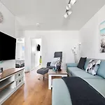 Maltes-ostseekoje Parken Frei Vorm Haus, 500m Zum Strand,infrarotsauna,magenta Tv Mit Netflix ,disney Tv,rtl Plus, Kaminofen, Bettwaesche Inclusive, E-rad Im Fahrradschuppen,mueckenschutz Апартаменты Ольпениц