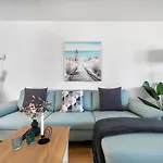 Maltes-ostseekoje Parken Frei Vorm Haus, 500m Zum Strand,infrarotsauna,magenta Tv Mit Netflix ,disney Tv,rtl Plus, Kaminofen, Bettwaesche Inclusive, E-rad Im Fahrradschuppen,mueckenschutz Апартаменты