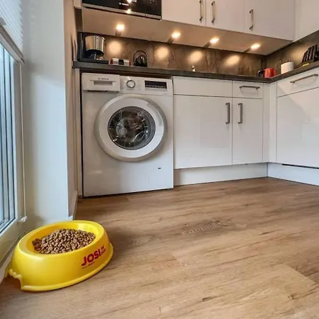 Maltes-ostseekoje Parken Frei Vorm Haus, 500m Zum Strand,infrarotsauna,magenta Tv Mit Netflix ,disney Tvund Rtl Plus, Kaminofen Im Wohnzimmer,ab Oktober Brennholz Gratis Fahrradschuppen,mueckenschutz Lägenhet *