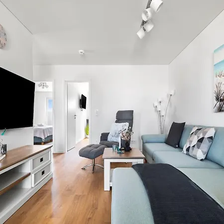 Maltes-Ostseekoje Parken Frei Vorm Haus, 500M Zum Strand,Infrarotsauna,Magenta Tv Mit Netflix ,Disney Tv,Rtl Plus, Kaminofen, E-Rad Im Fahrradschuppen,Mueckenschutz 아파트 올페니츠