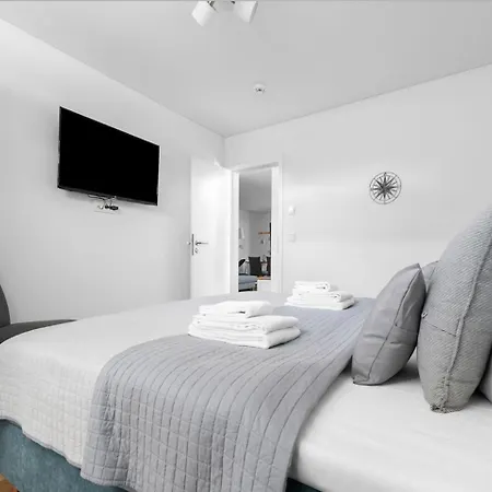 Maltes-Ostseekoje Parken Frei Vorm Haus, 500M Zum Strand,Infrarotsauna,Magenta Tv Mit Netflix ,Disney Tv,Rtl Plus, Kaminofen, E-Rad ,Mueckenschutz, Alle Kosten Und Gebuehren Enthalten Olpenitz